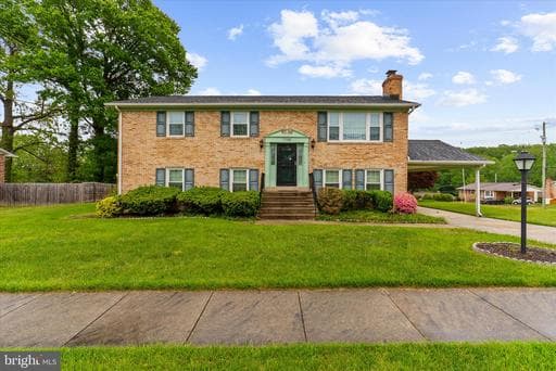 7708 GAMBIER DRIVE - Photo 1