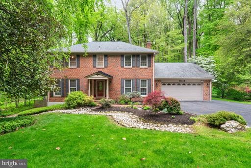 11810 Clara Way, Fairfax Station, VA 22039-1104, United States - Photo 1