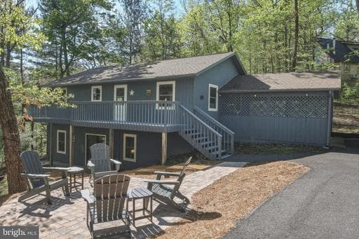 85 PICKETT - Photo 1