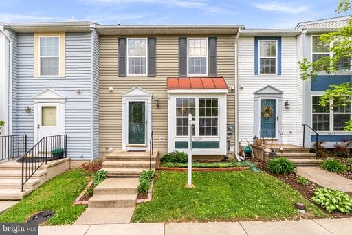 5609 QUEEN ANNE COURT - Photo 1