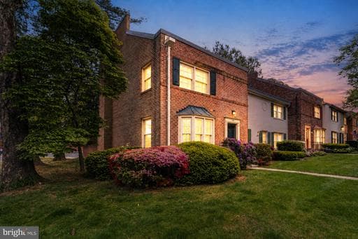 8301 FORRESTER BOULEVARD - Photo 1