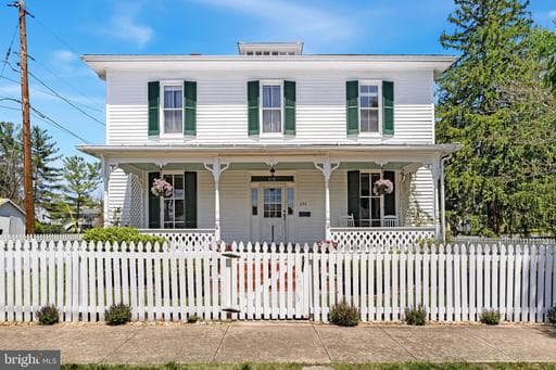 394 W KING STREET - Photo 1