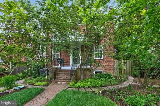 5112 26th Rd N, Arlington, VA 22207-1718, United States - Photo 1