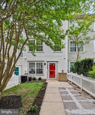 13840 CROSSTIE DRIVE - Photo 1