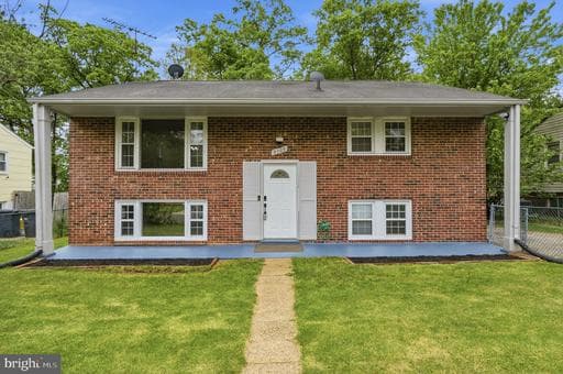 9705 LOCUST AVENUE - Photo 1
