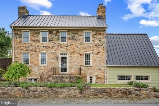 20597 AIRMONT ROAD - Photo 1