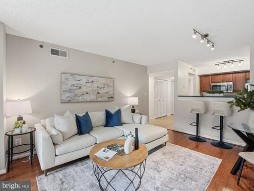 1024 N Utah St, Arlington, VA 22201-5733, United States - Photo 1