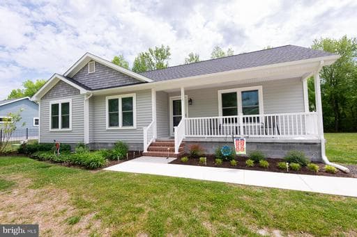 113 TRINITY COURT - Photo 1