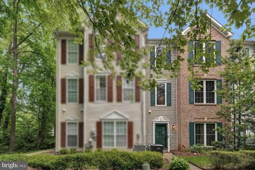 3708 ELMCREST LANE - Photo 1