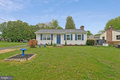 450 E E STREET - Photo 1
