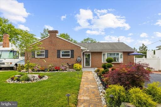 7969 CROWNSWAY - Photo 1