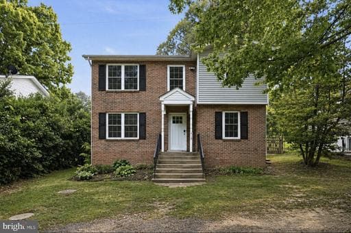 518 MAPLE WAY - Photo 1