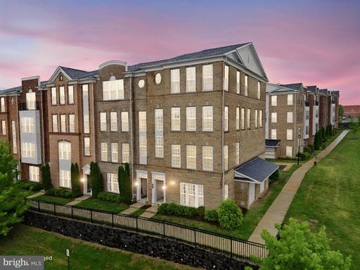 20718 ERSKINE TERRACE - Photo 1