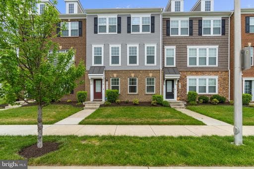 3826 ROCK SPRING DRIVE - Photo 1