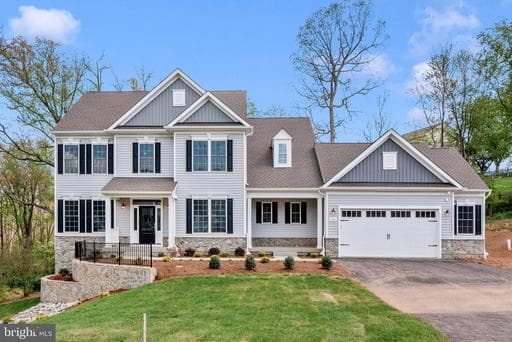 112 WHIRLAWAY COURT - Photo 1