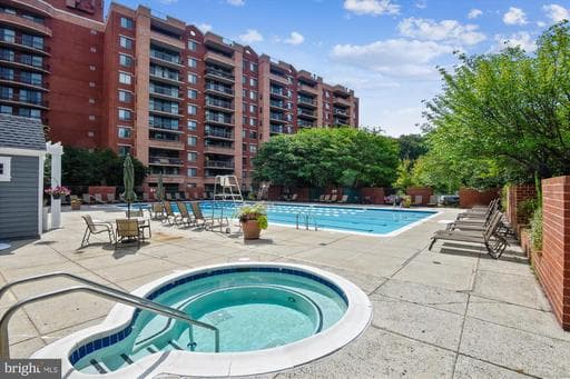 2230 George C Marshall Dr, Falls Church, VA 22043-2511, United States