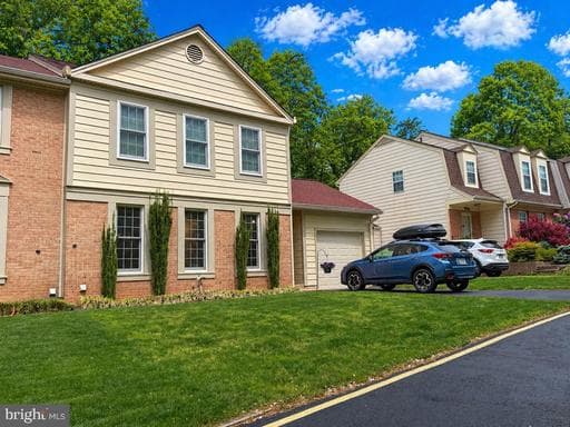10012 WOOD SORRELS LANE - Photo 1
