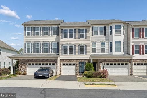 41866 DIABASE SQUARE - Photo 1