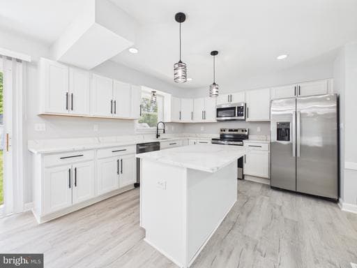 9604 MIDDLERIDGE COURT - Photo 1