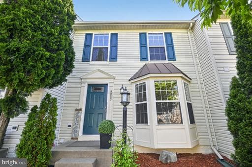 9053 Falcon Glen Ct, Bristow, VA 20136-5737, United States - Photo 1
