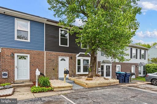 303 THAYER COURT - Photo 1