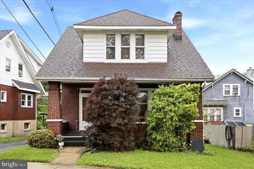 905 FAYETTE STREET