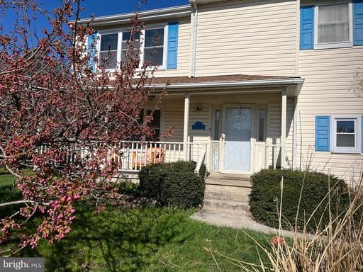 408 CRISFIELD DRIVE - Photo 1