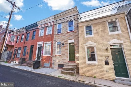311 S CHAPEL STREET - Photo 1