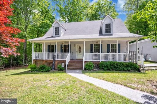 78 FOREST LANE - Photo 1