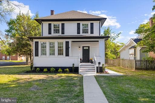 100 3RD AVENUE - Photo 1