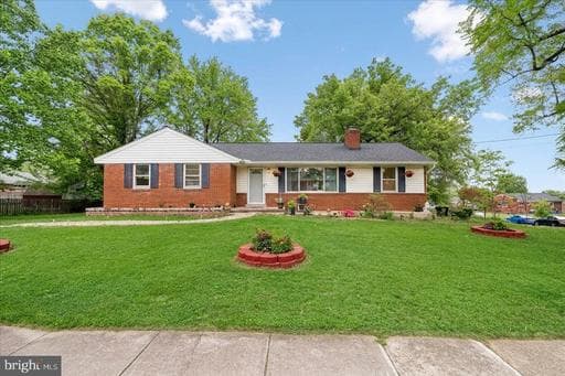 10909 FLEETWOOD DRIVE - Photo 1