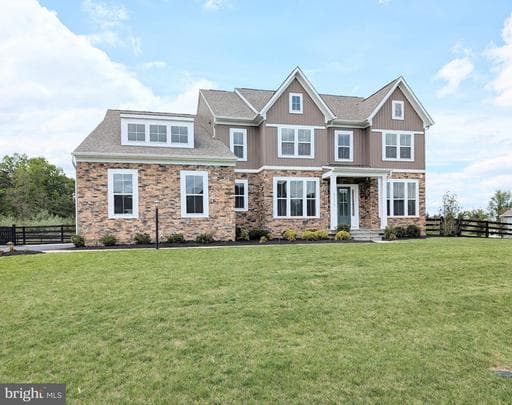 43176 Bitter Persimmon Ct, Centreville, VA 20120-4937, United States - Photo 1