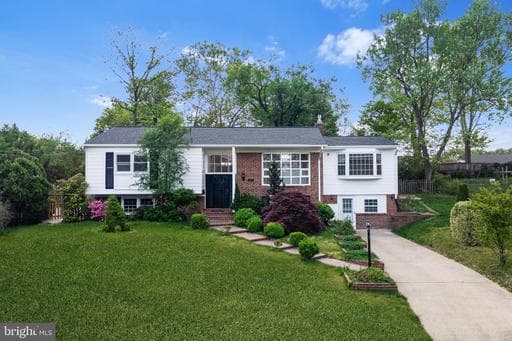 6423 Cabell Ct, Springfield, VA 22150-1326, United States - Photo 1