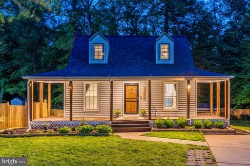 13822 Rockford Ct, Woodbridge, VA 22193-3724, United States - Photo 1