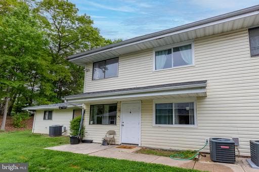 1719 FOUNTAIN ROCK WAY 1719-B - Photo 1