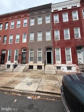 732 DOLPHIN STREET - Photo 1