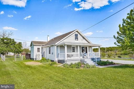 8022 APPLES CHURCH ROAD - Photo 1