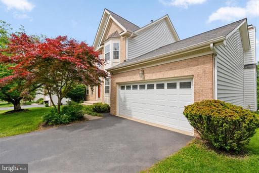 11405 Crownwood Ln, Rockville, MD 20850-3573, United States - Photo 1