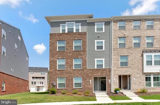 164 Lawndale Dr, Bowie, MD 20716-3553, United States