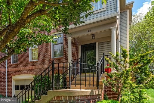 146 Mosby Cir, Warrenton, VA 20186-3240, United States - Photo 1