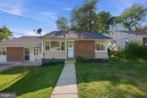2306 TUEMMLER AVENUE - Photo 1