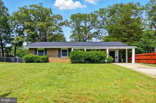 643 UNIVERSITY DRIVE