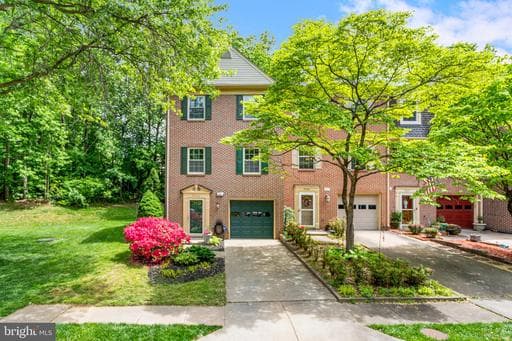9348 MCCARTHY WOODS COURT - Photo 1