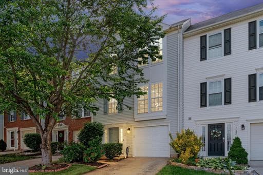 7104 WHEELING WAY - Photo 1