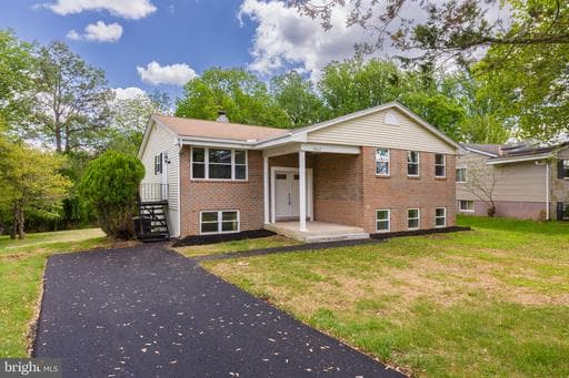 9822 CLANFORD ROAD - Photo 1