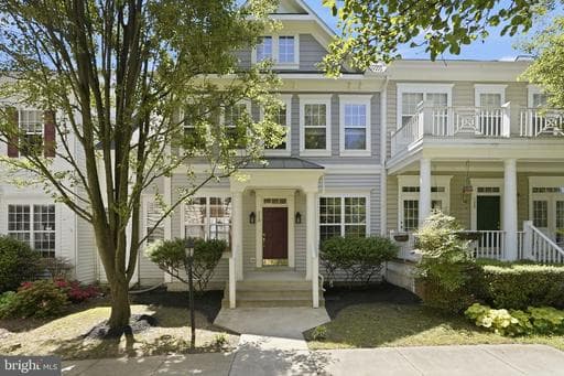530 GENTLEWOOD SQUARE - Photo 1
