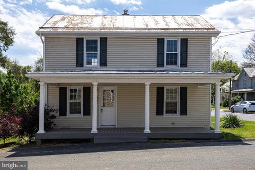 223 W HIGH STREET - Photo 1