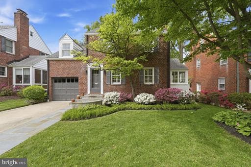 1114 N INGLEWOOD STREET - Photo 1