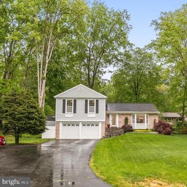 1901 BUCKTHORN LANE - Photo 1
