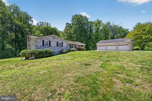 7450 BELLE RIDGE COURT - Photo 1